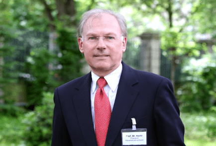 Prof. Dr. H.-Michael Korth